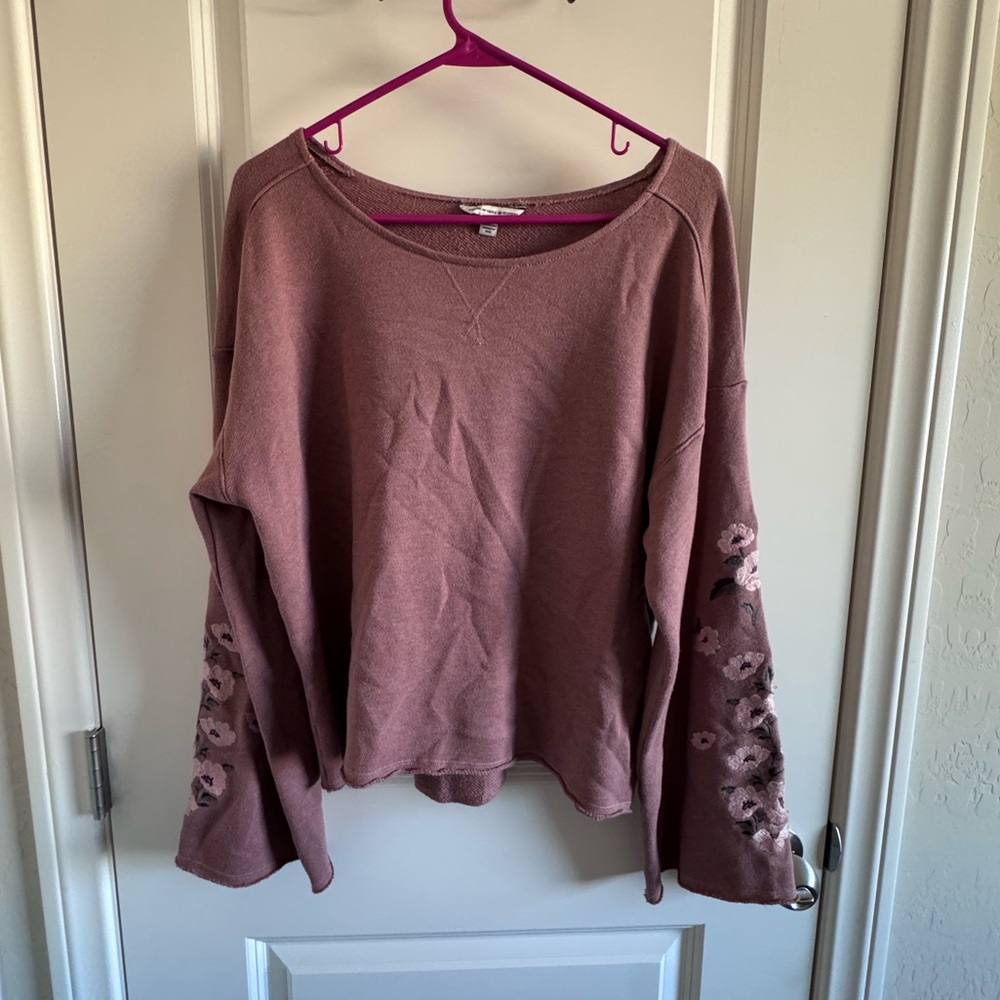 American Eagle Mauve Floral Sleeve Top cottagecore